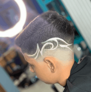 Corte com Risquinho no Cabelo, Listras, Desenhos em ETC – Quarto Sete