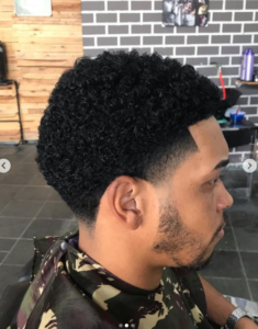 Low Fade em V: Degradê, Liso, Baixo – Quarto Sete