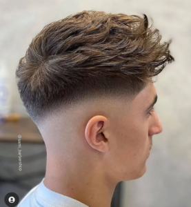 Low Fade em V: Degradê, Liso, Baixo – Quarto Sete