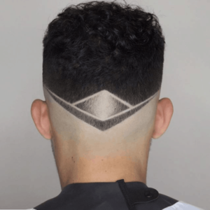 Risco no cabelo de cria Risco no cabelo de cria