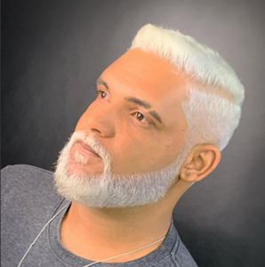 Cabelo Platinado e Barba