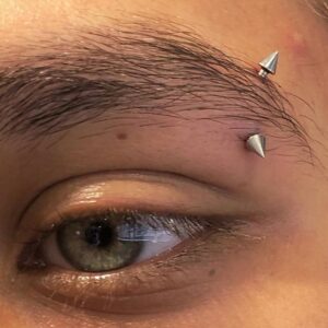 Piercing Masculino Sobrancelha