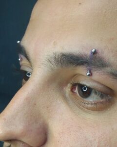 Sobrancelha Masculina Piercing